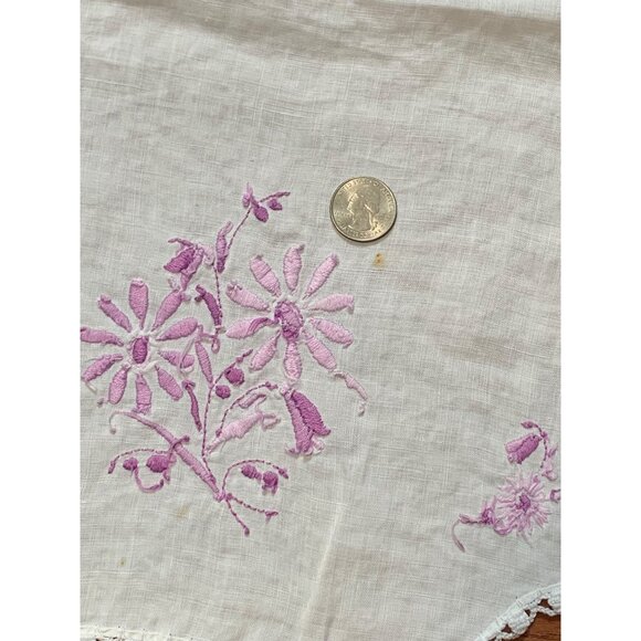 Vintage Embroidered Floral Table Runner with Crocheted Trim 17x41 - Picture 3 of 9